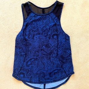 Lululemon Loose Purple-Blue and Black Printed Tank